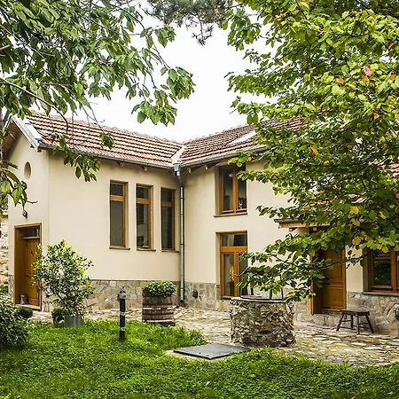 Podkovite * Karlovo